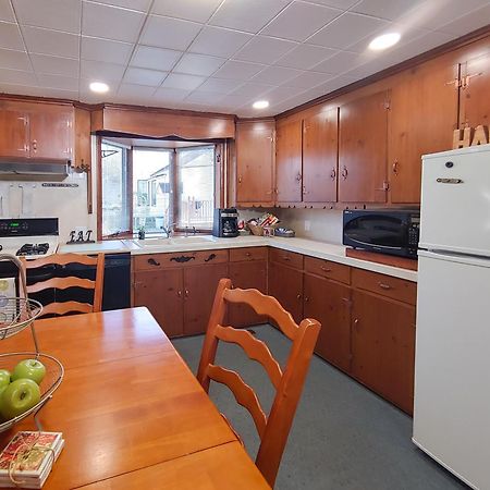 Huge Historic, W/Large Yard & Close To Beach Manistee Exterior foto
