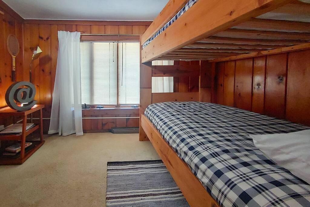 Huge Historic, W/Large Yard & Close To Beach Manistee Exterior foto