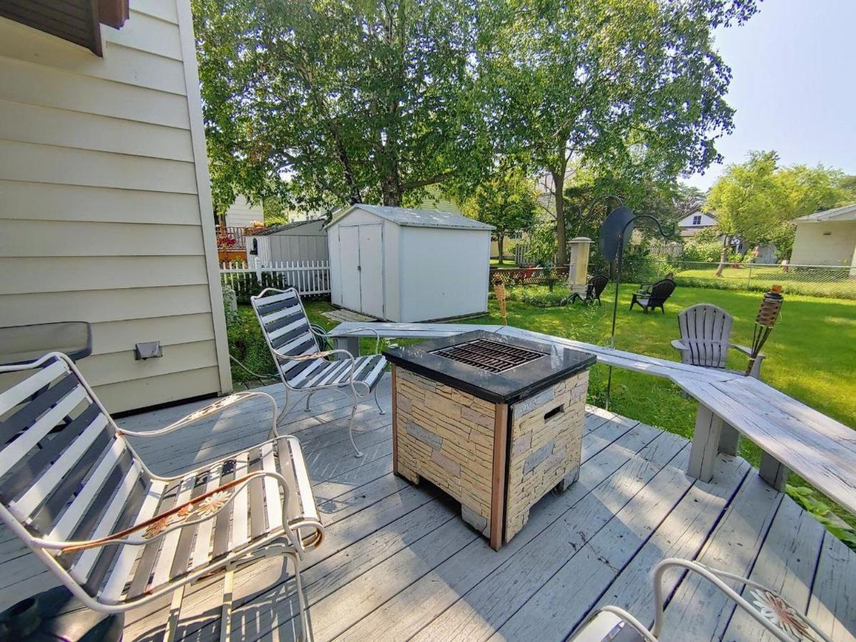 Huge Historic, W/Large Yard & Close To Beach Manistee Exterior foto